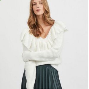 NEW! CeCe Vila Ruffle Knit Sweater